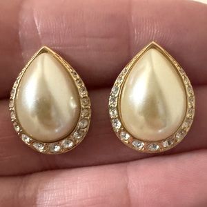 VINTAGE SIGNED SWAROVSKI SWAN PEARL EARRINGS